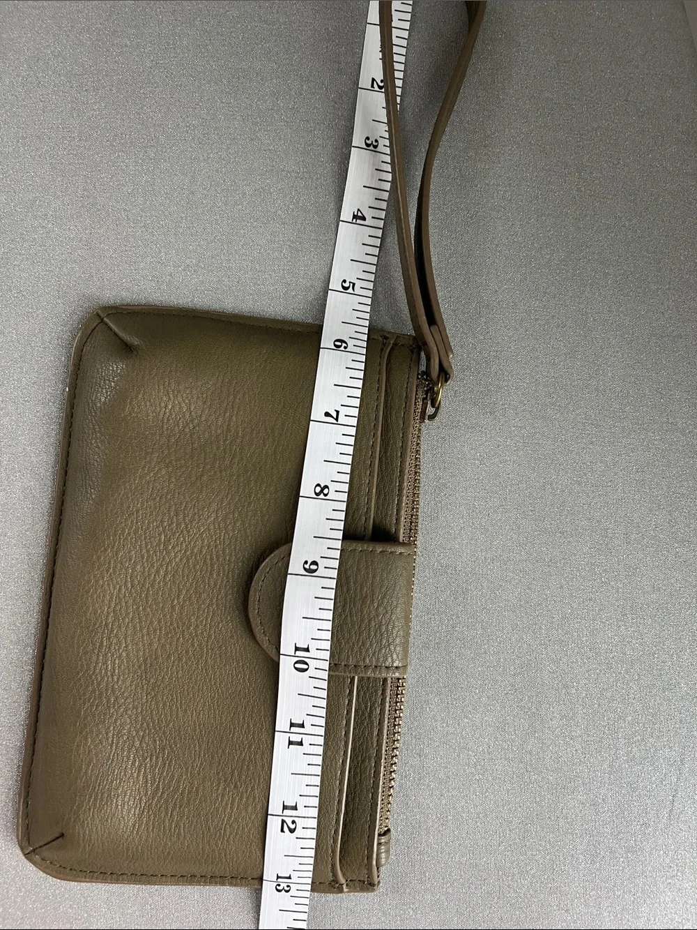 Universal Thread | Women's Olive Green Wristlet Wallet - Leather Look 7” x 4.5”